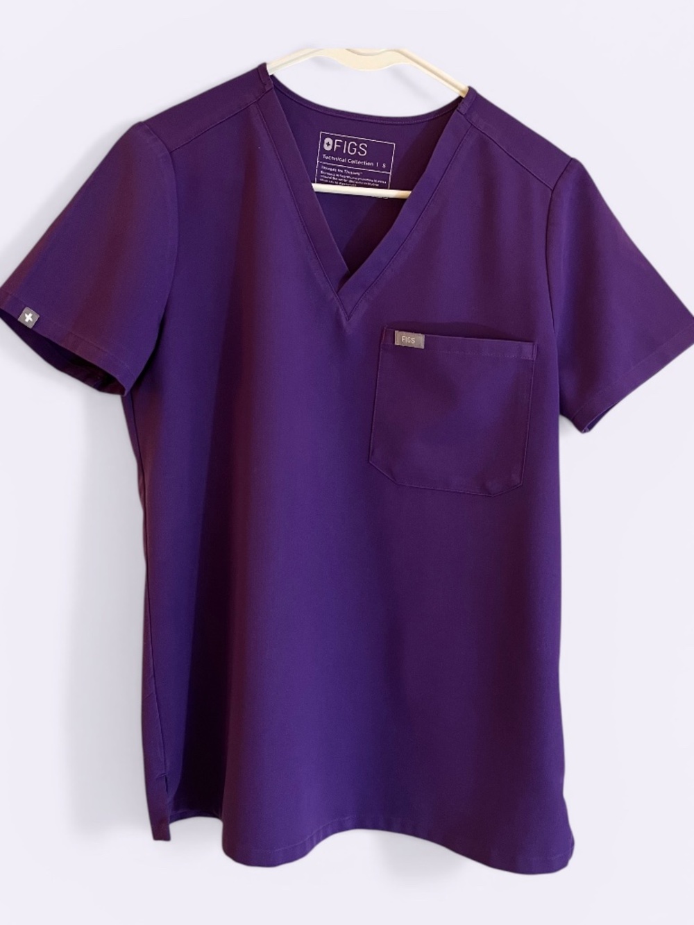 FIGS Catarina Purple Scrub Top Single Breast Pocket Size S